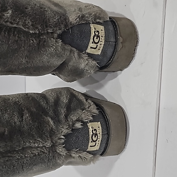Ugg Australia Boots Grey mid calf Size 7 - Picture 3 of 12